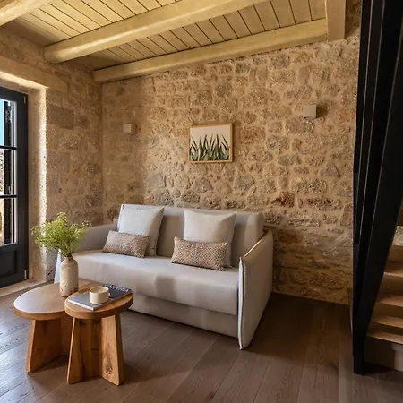 Korona Boutique Hotel Oitilon Exterior photo