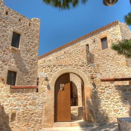 Korona Boutique Hotel Oitilon Exterior photo