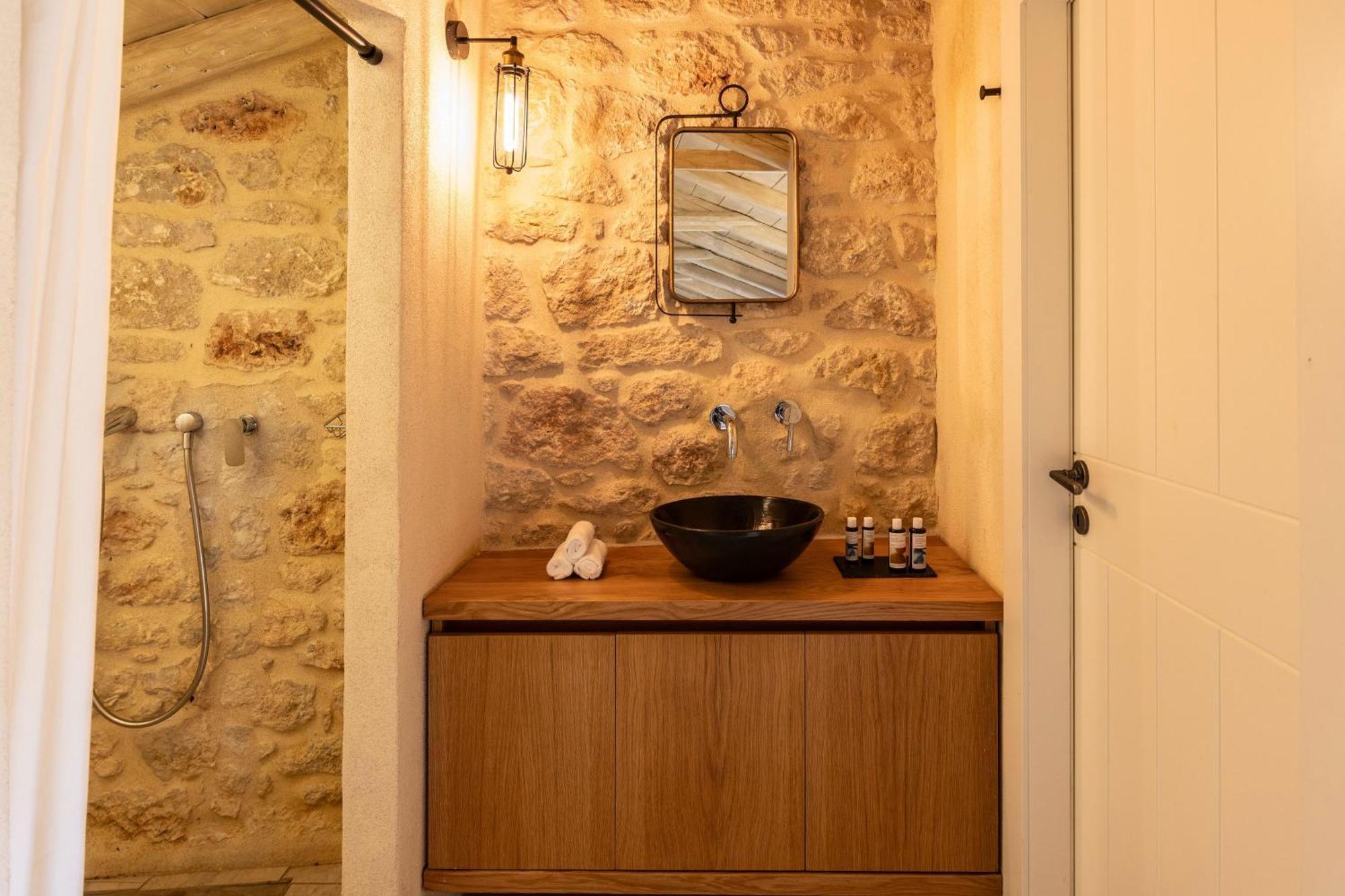 Korona Boutique Apartament Oitylo